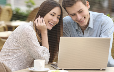 Persona trabajando o emprendiendo